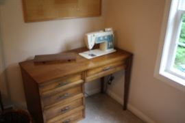 Singer Sewing machine Model 756