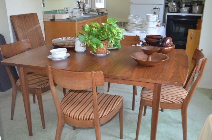 Drexel 1950's Dining Room Table and Chairs