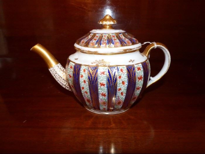Antique unmarked tea pot