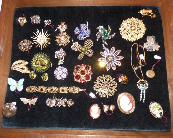 Sample of Vintage jewelry (some signed: Weiss, Jomaz, Coro, Marvella, etc)