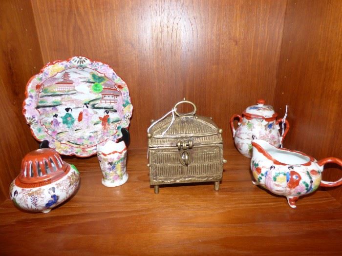 Japanese porcelain, brass box