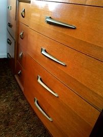 Dresser w/Mirror...
