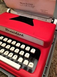 The Cutest Typewriter Ever!...