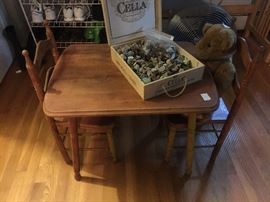 Paris Maine Child's Table & Chairs -Huge Collection of Wades