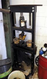 12 Ton Hydraulic Press With Adjustable Stand
