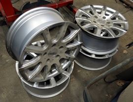 Used Matching Elbrus 15" Aluminum Wheels, Qty. 4