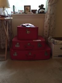 Retro 3 piece suitcase set