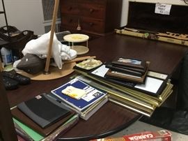 Books, paper & frames in various sizes