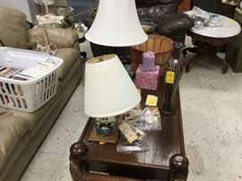 Coffee table and lamps