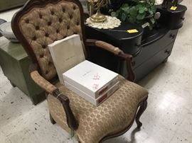 Tufted back chair with wooden arms & legs - great condition