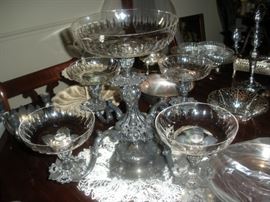 beautiful Reed and Barton Epergne