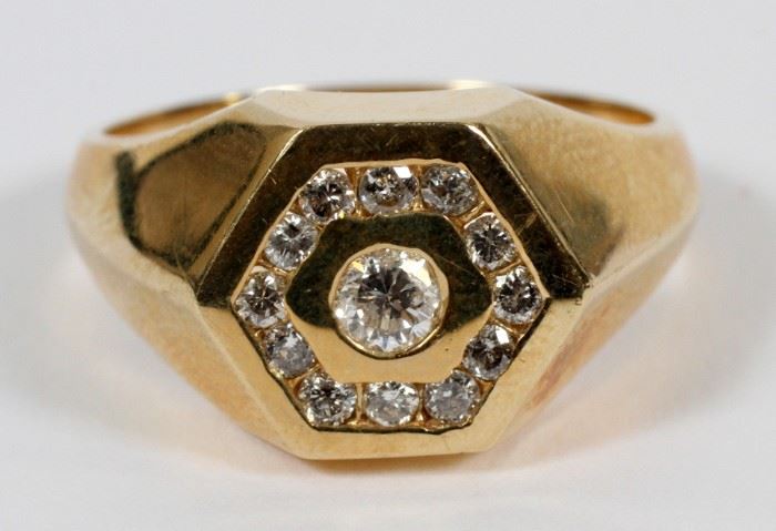 14KT YELLOW GOLD AND DIAMONDS RING
Lot # 2098 