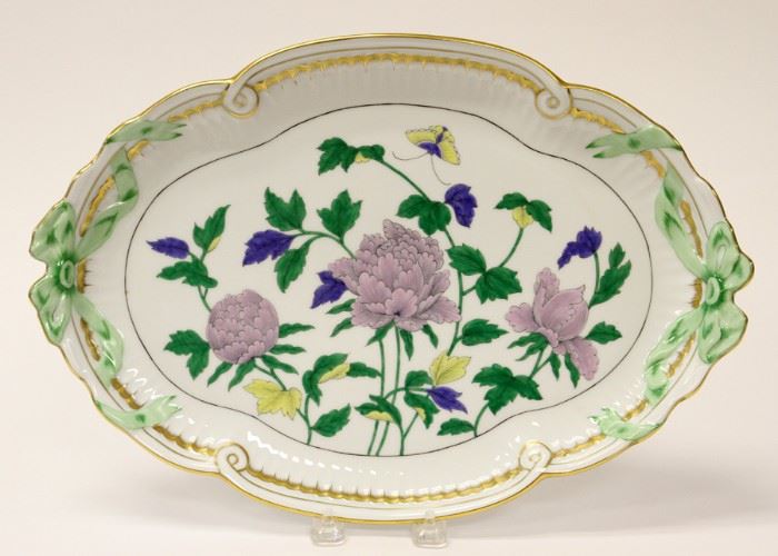 HEREND, HAND PAINTED AND SIGNED, PORCELAIN, OVAL RIBBON TRAY, H 1 1/2", W 15", D 10 1/2"
Lot # 0195