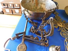 Scale with copper weigh dish