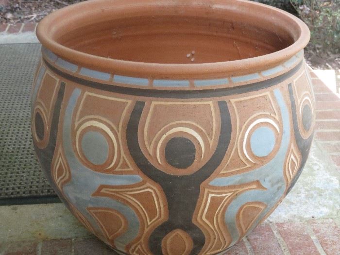 LARGE POT BY GARY CHILDS.