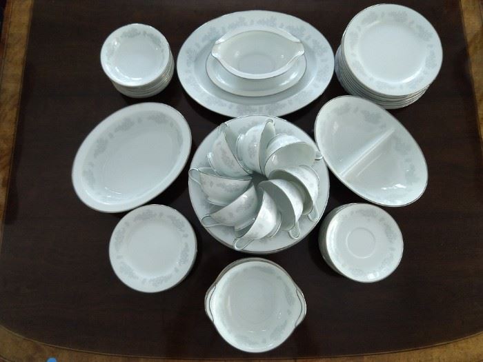 Vintage 60-piece set Noritake "Armand" china.