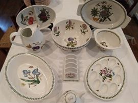 Very nice collection of Portmeiron (England) "Botanic garden" serving pieces.