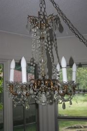 CYRSTAL AND GOLD  CHANDALIER