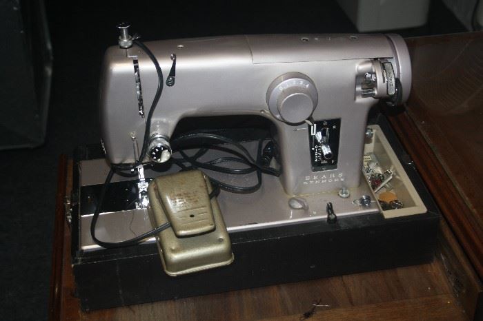 PORTABLE SEWING MACHINE