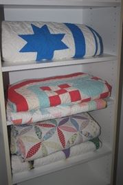 VINTAGE QUILTS