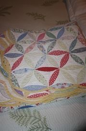 VINTAGE QUILTS