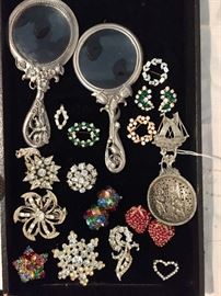 Costume jewelry 