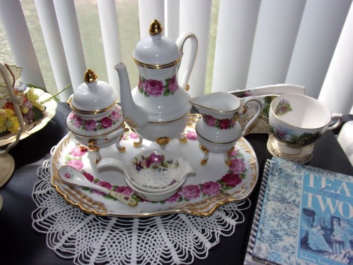 Beautiful tea set!