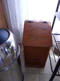 Hand made "Taters and Onyns" box.