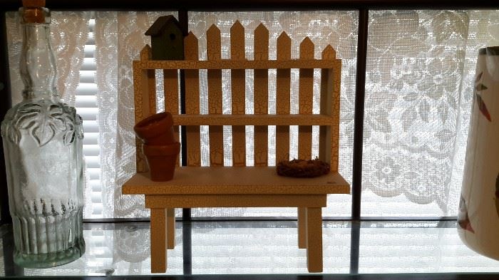 Cute little bench for deco or dolls.