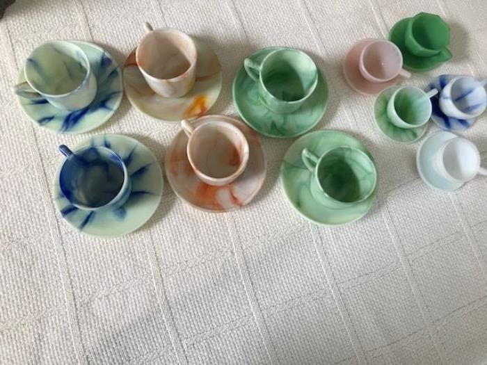 Agate cups saucers
