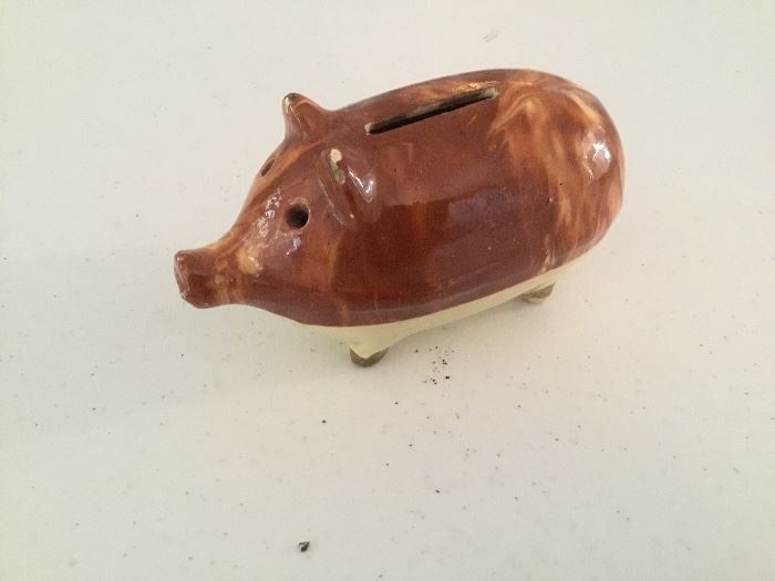 Pottery pig