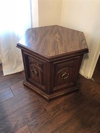 End table