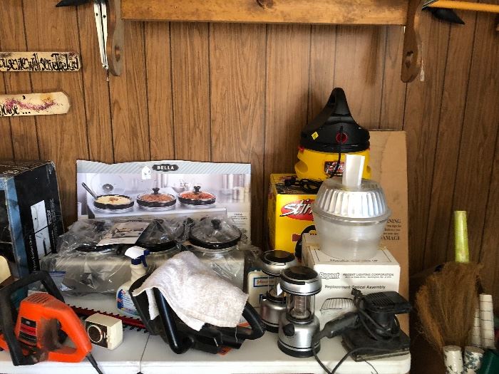 Mercury light protector, lanterns, sander, new Stinger wet-dry vac