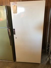 Upright freezer working