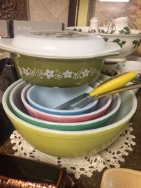  Vintage kitchenware