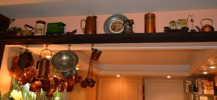 Copper Kitchen Pots and Decor
