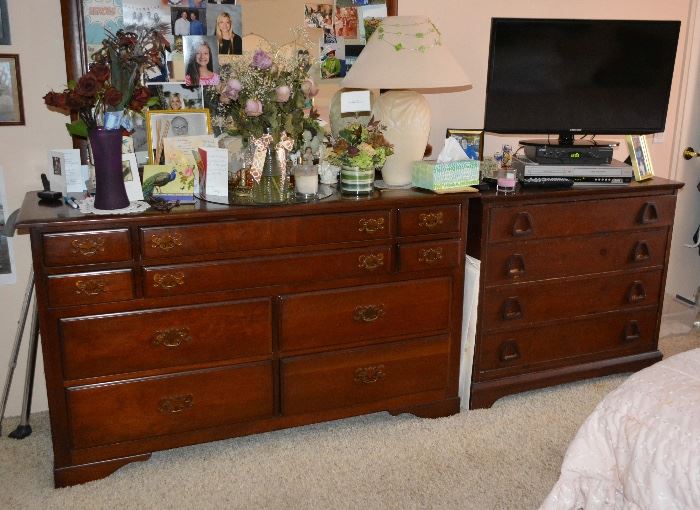 Bedroom Furniture - Dresser - Chest of Drawers