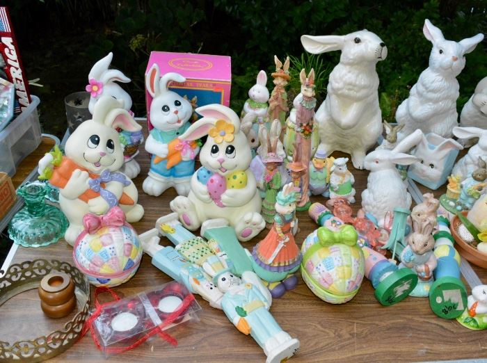 TABLES of HOLIDAY Decor - Easter