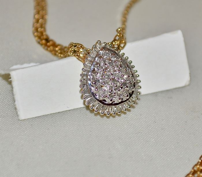 Diamond Cluster Pendent with Gold Chain