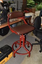 INDUSTRIAL STOOL
