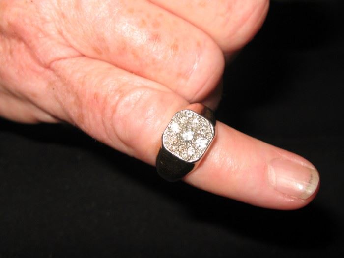 14 k Diamond Ring