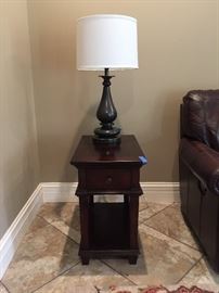 * Bassett Murdock Table Lamp
SKU: 8110-CU134 $85
* Bassett Furniture 6212-0626 EOS ChairSide Table $225