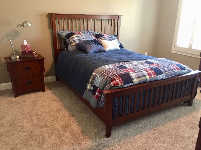 * Ashley HomeStore Furniture 4 Piece Queen Size BEDROOM SET $1000 Includes Bed, Mirrored Dresser, Chest of Drawers and Night Stand