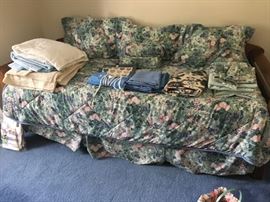 Trundle bed with 2 sets of Laura Ashley bedding