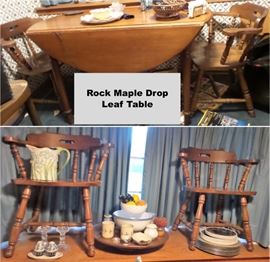 Breakfast Drop leaf table with 4 chairs