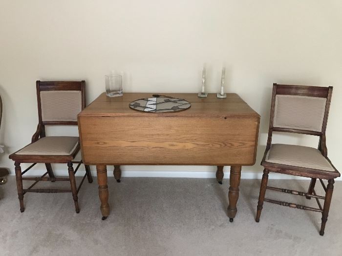 Drop leaf rectangle table and chairs