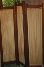 3 SECTION DRESSING SCREEN