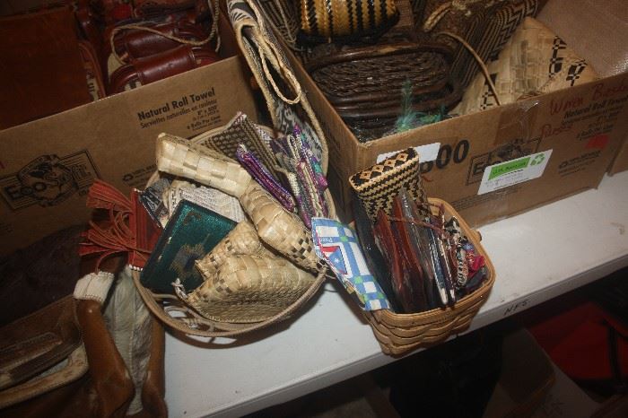 VINTAGE PURSES