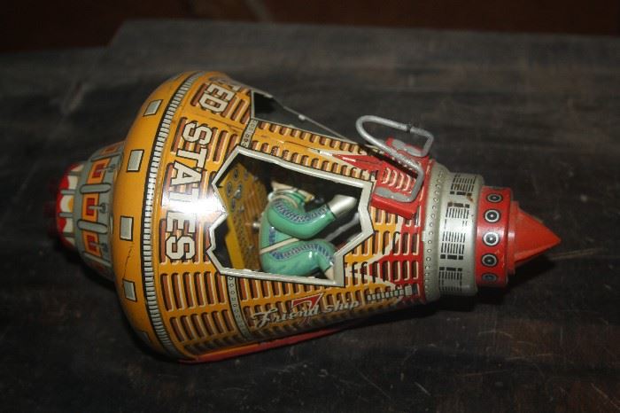 VINTAGE TIN TOY