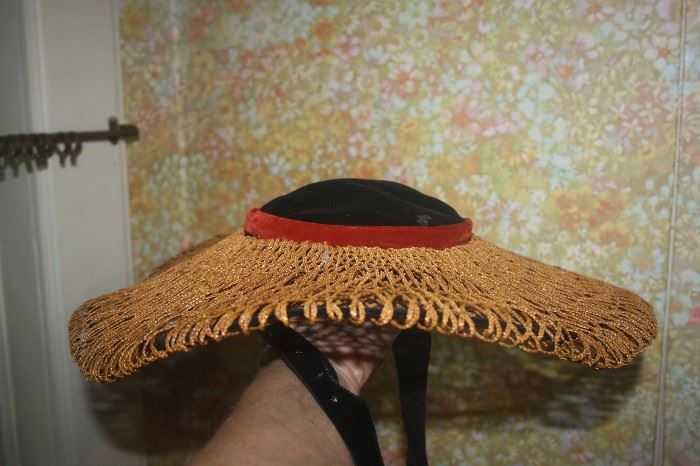 VINTAGE HAT